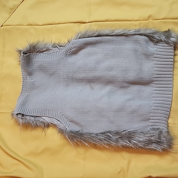 Maurices fur vest size M - Picture 4 of 4